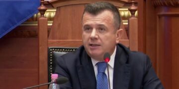 “Qëndrimet e Ramës janë të duhurat”, Balla-opozitës: E doni debatin për Kosovën që të sulmoni kryeministrin