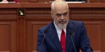 U kritikua për qëndrimin ndaj Kosovës, Rama: Trushpëlarje propagandistike, përdorni vrasjen e policit për qëllime elektorale
