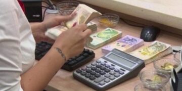 Sa pensionistë do të marrin shërbime bankare me 0 komision? Nga hapja e llogarive, te transaksionet dhe tërheqjet në ATM