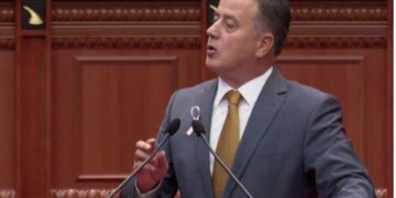 Situatë e paprecendentë, Noka i gjuan operatorit me rregulloren e Kuvendit