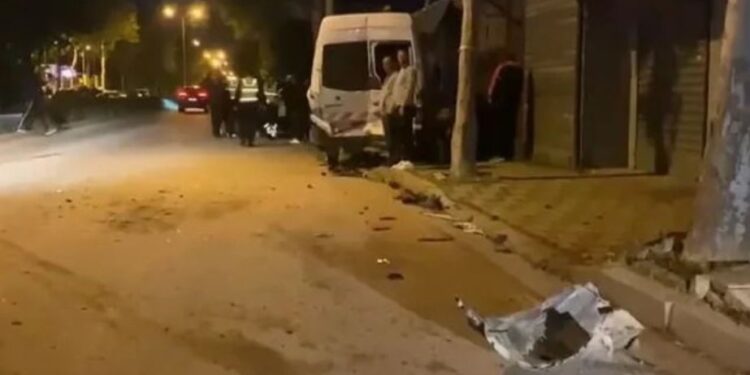 “Zgjohu o babi”, e mitura dhe i ati me motor përplasen nga 18-vjeçari në Durrës