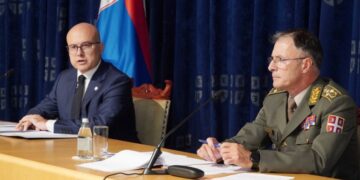 Ministri serb i Mbrojtjes: Nëse presidenti Vuçiç jep urdhrin, ushtria e Serbisë futet në Kosovë