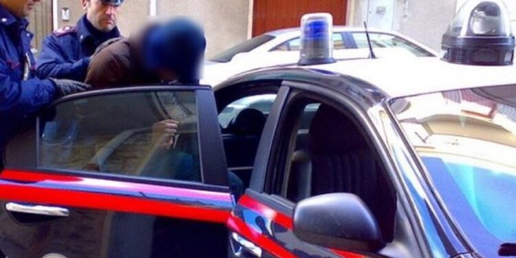 Akuzohet se ka abuzuar seksualisht me pacientët e mitur, arrestohet osteopati shqiptar në Itali