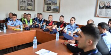 “Rrisni kontrollet në territor”, ministri Balla takim me strukturat policisë në Rrëshen: Garantojmë që jeta e çdo qytetari të jetë e sigurt