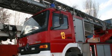 Përfshihet nga flakët magazina e një mobilerie në Fushë-Krujë, dyshimet e policisë