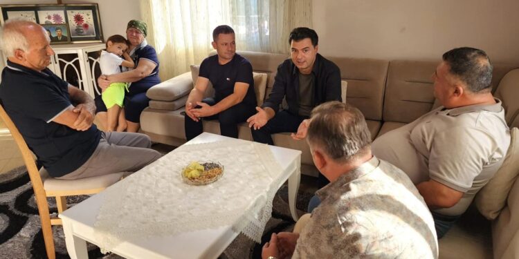 “Situata ekonomike, e vështirë”, Basha takim me banorët në Dimal: Ndryshimi vjen përmes forcimit të llogaridhënies nga pushtetarët