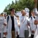 Pr.ligji për punën e detyruar 5 vjet në Shqipëri, studentët e mjekësisë dalin me paralajmërimin e minutës së fundit