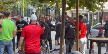 Shqipëri-Çeki, Tirana “zjarr”, Plisat “ndezin” festën në kryeqytet