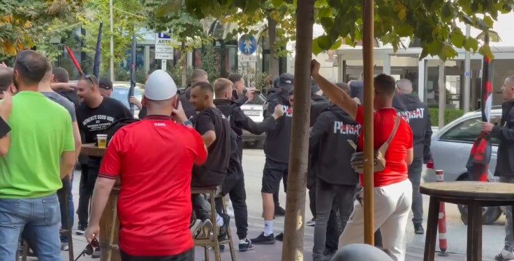 Shqipëri-Çeki, Tirana “zjarr”, Plisat “ndezin” festën në kryeqytet