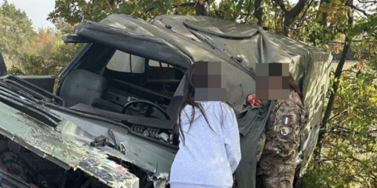 Aksident i rëndë në Kosovë, makina e KFOR-it përplaset me një tjetër mjet, raportohet për të plagosur