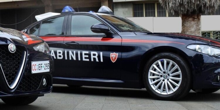 Shqiptari tenton të mbysë bashkëshorten në Itali, gruaja në gjendje të rëndë