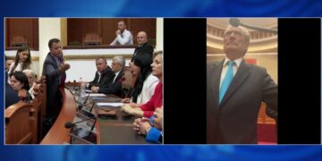 Dhuna fizike mes deputetëve të PD dhe PS në Kuvend, Berisha: Provokim ndaj opozitës!