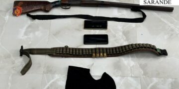 Po vidhnin një bagëti, arrestohen 2 të rinjtë në Sarandë, i gjendet armë gjahu në banesë