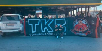 Në mbështetje të Kombëtares, djemtë e heroit Afrim Bunjaku nisen drejt Shqipërisë