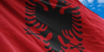 Basha uron Shqipërinë në 111 vjetorin e Pavarësisë: Gëzuar festën e flamurit kuq e zi, simbolit tonë të shenjtë të lirisë