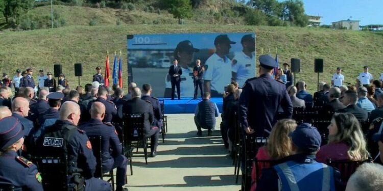 Jepen 1311 shpërblime për punonjësit e policisë së shtetit dhe 10 medalje ari