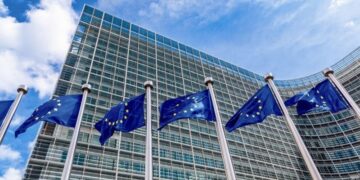 Moszbatimi i marrëveshjeve, KE kritika të ashpra ndaj Serbisë dhe Kosovës