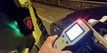 Theu masën e sigurisë dhe shkaktoi aksident, e pëson keq shoferi i dehur në Bulqizë