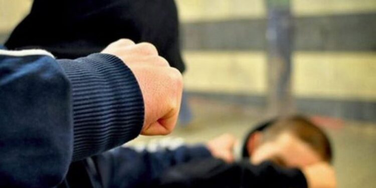 Plas sherri në Fier, përfundojnë në pranga tre persona, nën hetim dy të tjerë