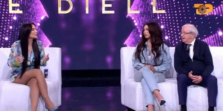 “Zonjë më dëgjo me vëmendje”, Spartak Ngjela ‘zhvishet’ nga kostumi i politikës, ka dy fjalë për paragjykimet që merr në rrjetet sociale