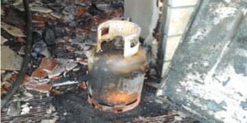 Shpërthen bombola e gazit në Laç, çifti i bashkëshortëve dërgohet në spital, gruaja në gjendje të rëndë