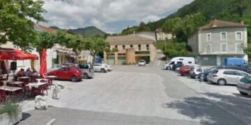 Braktisi në mes të rrugës furgonin me 300 kg kanabis, dënohet 40-vjeçari shqiptar në Francë