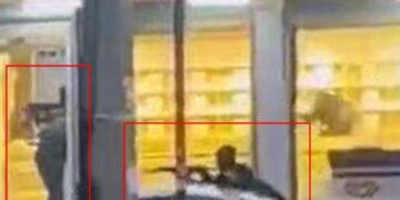 Grabitet me armë argjendaria në qytetin shqiptar, plagoset një polic