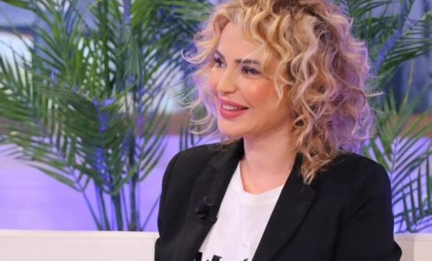 “Luftoj prej 10-vjetësh me një sëmundje të rëndë”, ish-opinionistja e “Big Brother VIP” flet për periudhën e vështirë
