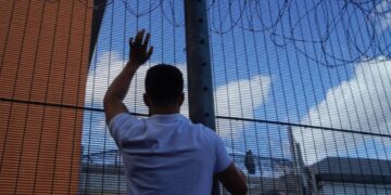 Vetëvrasja e shqiptarit në burgun anglez, rrëfehet shoku i tij: Na trajtojnë si kriminelë