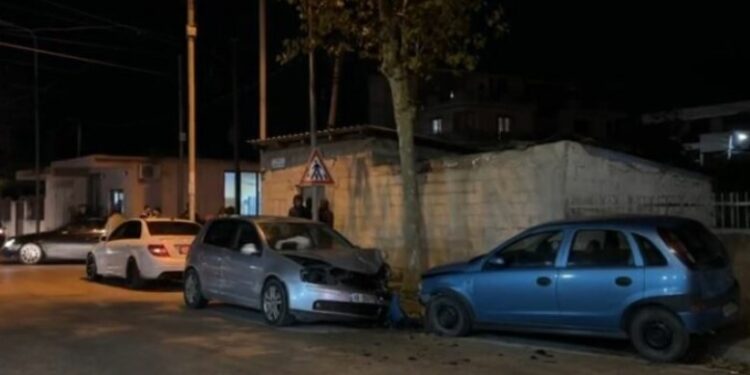 Aksident i katërfishtë në Fier