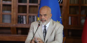 Nesër kaos në Kuvend, Edi Rama do të udhëtojë drejt Francës, ja arsyeja