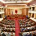 Rriten dyfish pagat dhe shpërblimet për deputetët, sa u shkojnë të ardhurat në muaj