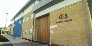 38-vjeçari shqiptar tenton vetëvrasjen në burgun anglez, flet mbesa: E arrestuan se gjeti një telefon, tentoi t’i jepte fund jetës