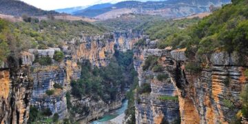 Jo vetëm bukuri, por edhe rrezik nga kanioni i Langaricës, 46 turistë të bllokuar për 1 muaj