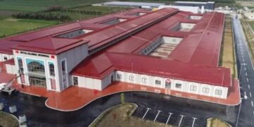 Pacientia humbi jetën për shkak të neglizhencës, dërgohet për gjykim mjeku në Fier