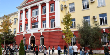 Arsimimi i të rinjve, EUROSTAT publikon shifrat, ja ku renditet Shqipëria