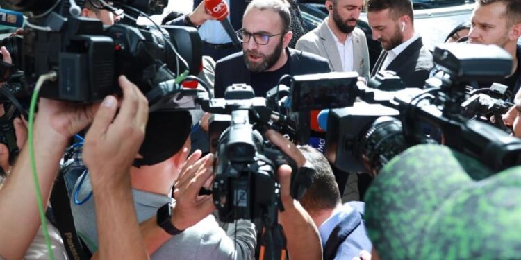 Bardhi pas tensioneve: Kaq punonjës Garde nuk janë vënë as përballë bandave. Berisha: Ramës i ka hyrë lepuri në bark