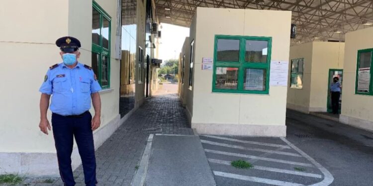 Tentoi të kalonte kufirin, ndalohet 36-vjeçari në shpallur në kërkim