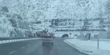 “Zbardhet” Rruga e Kombit, ja si paraqitet situata në autostradën Milot–Morinë