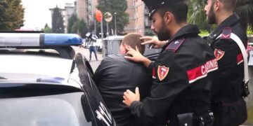 Grabisnin dhjetëra banesa dhe apartamente, e pësojnë keq katër shqiptarë në vendin fqinj