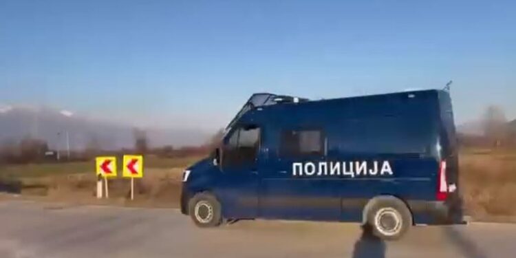 Sulm me armë zjarri, raportohet për viktima shumë pranë Shqipërisë, zbardhn dyshimet e para