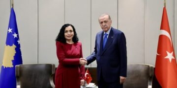 Vjosa Osmani në Turqi, takohet me Erdogan: Mirënjohje për angazhimin në sigurinë e rajonit