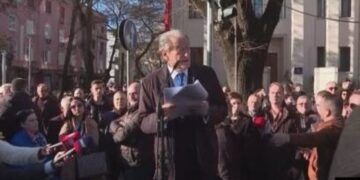 Zëri i Amerikës: Gjykata e Lartë kthen çështjen e “vulës” në Apel, përfaqësimi zyrtar i PD i mbetet Bashës