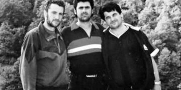 17 vrasje të pazbardhura në Tropojë, mes tyre atentatet ndaj Haklajve për të cilat akuzohet Sali Berisha