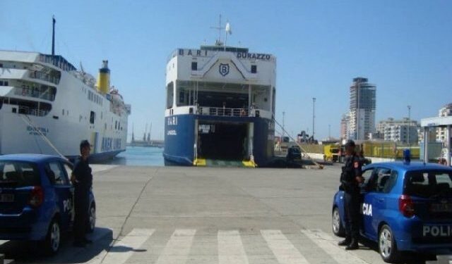 Fluks emigrantësh për festat e fundvitit, porti i Durrësit merr masat për mirëmenaxhimin e situatës