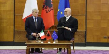 Rama takohet me ministrin e Jashtëm të Italisë, çfarë u diskutua lidhur për pensionistët shqiptarë