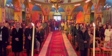 Nga Durrësi, në Shkodër dhe Fier, besimtarët në mbarë vendin kremtojnë Krishtlindjet