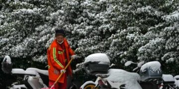 Stuhi dëbore dhe temperatura minus rekord, i ftohti ‘mbërthen’ Pekinin