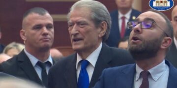 Berishës i hiqet imuniteti, Kuvendi i hap rrugë arrestimit të tij