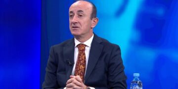 “Shqipëria po kthehet në vendin e pensionistëve”, Sula: Në 50 nga 61 bashki ka më shumë pleq se të rinj